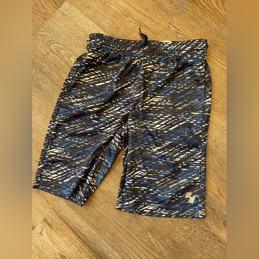 NWT - Children's Place Large Boys Basketball Shorts